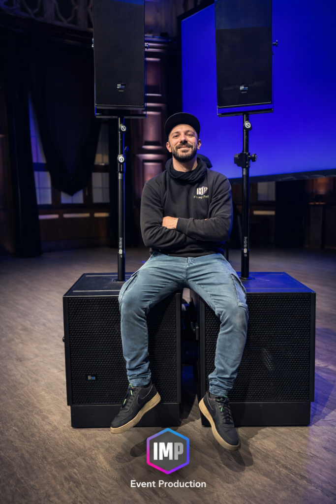 Professionelles Lautsprechersystem mit Subwoofern und Tops – Audio Eventtechnik von IMP Event Production